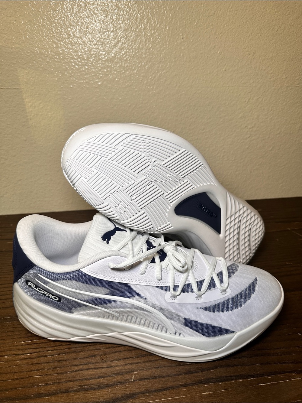 Puma Mens White and Navy Athletic Sneakers